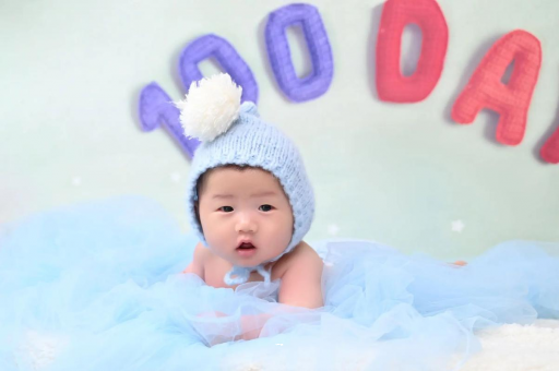 阳春2岁宝宝喝酸奶 阳春2岁宝宝喝酸奶